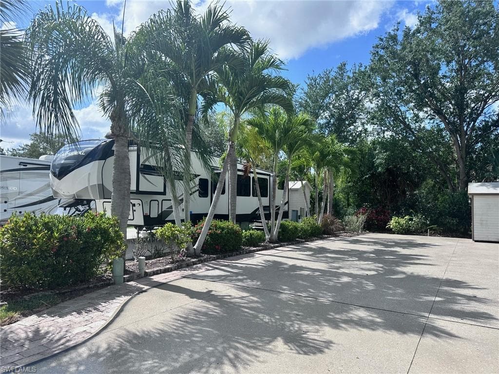 1602 Diamond Lake CIR-2