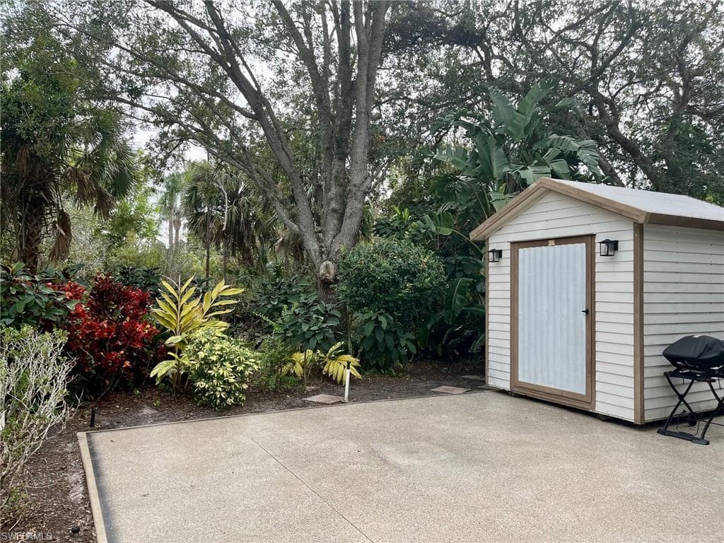 1602 Diamond Lake CIR-5