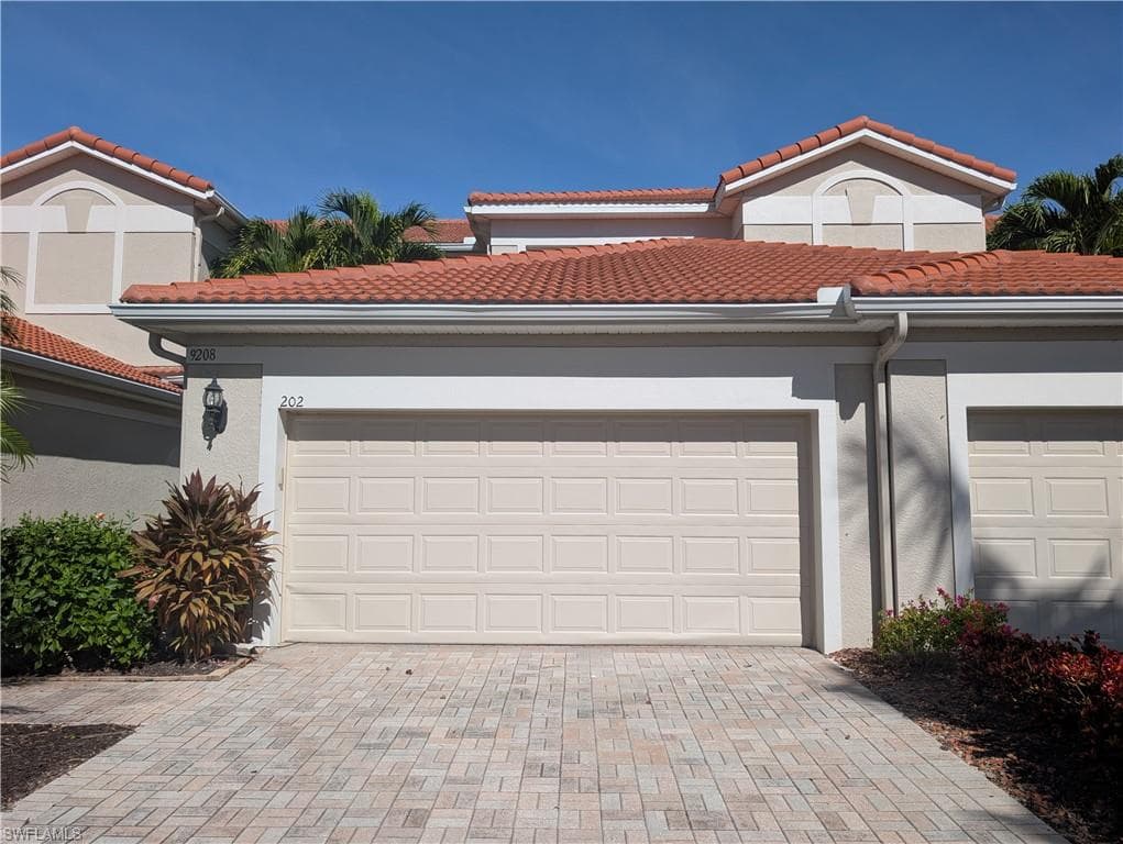 9208 Calle Arragon AVE 202-2