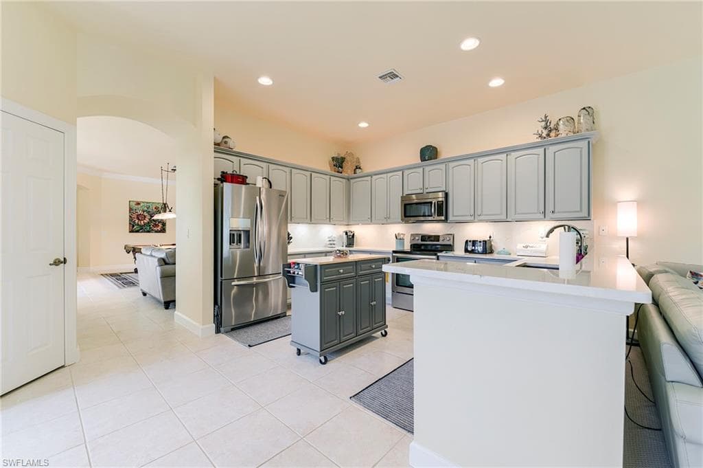 8920 Crown Colony BLVD-14