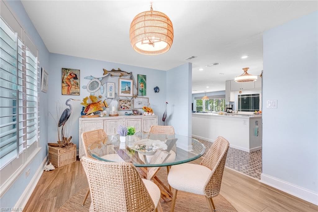 1076 Captains Walk ST-13