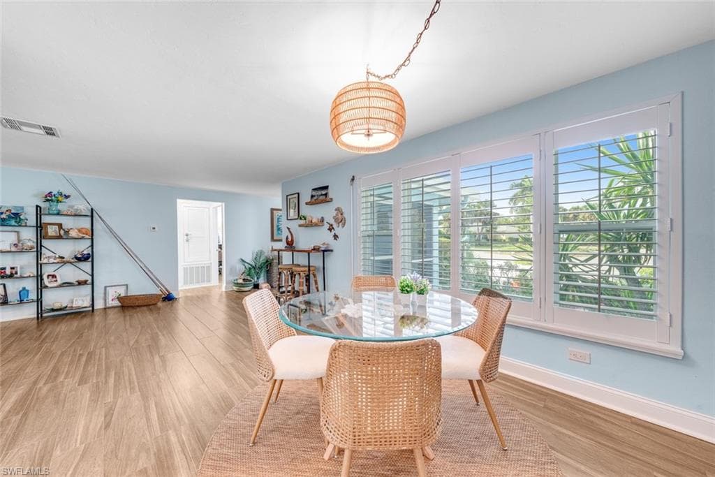 1076 Captains Walk ST-12