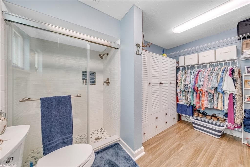 1076 Captains Walk ST-32