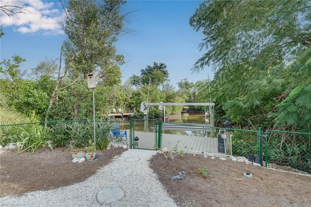 1076 Captains Walk ST-41