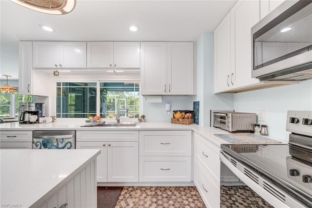 1076 Captains Walk ST-19
