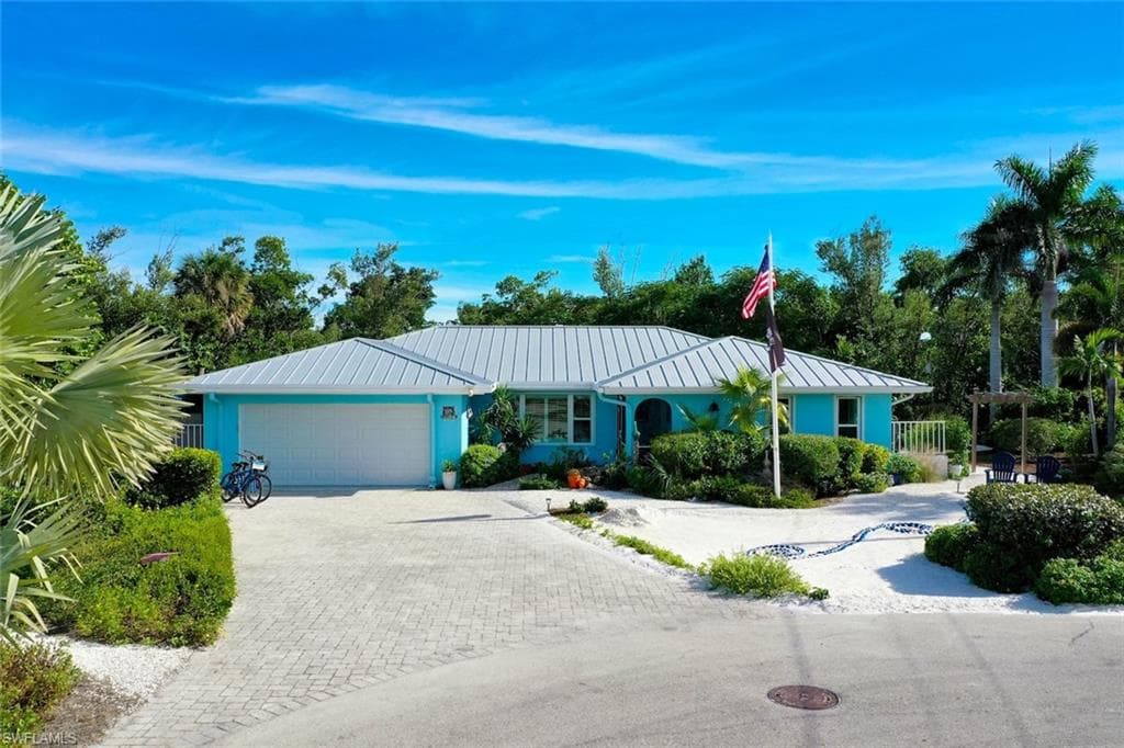 1076 Captains Walk ST-4