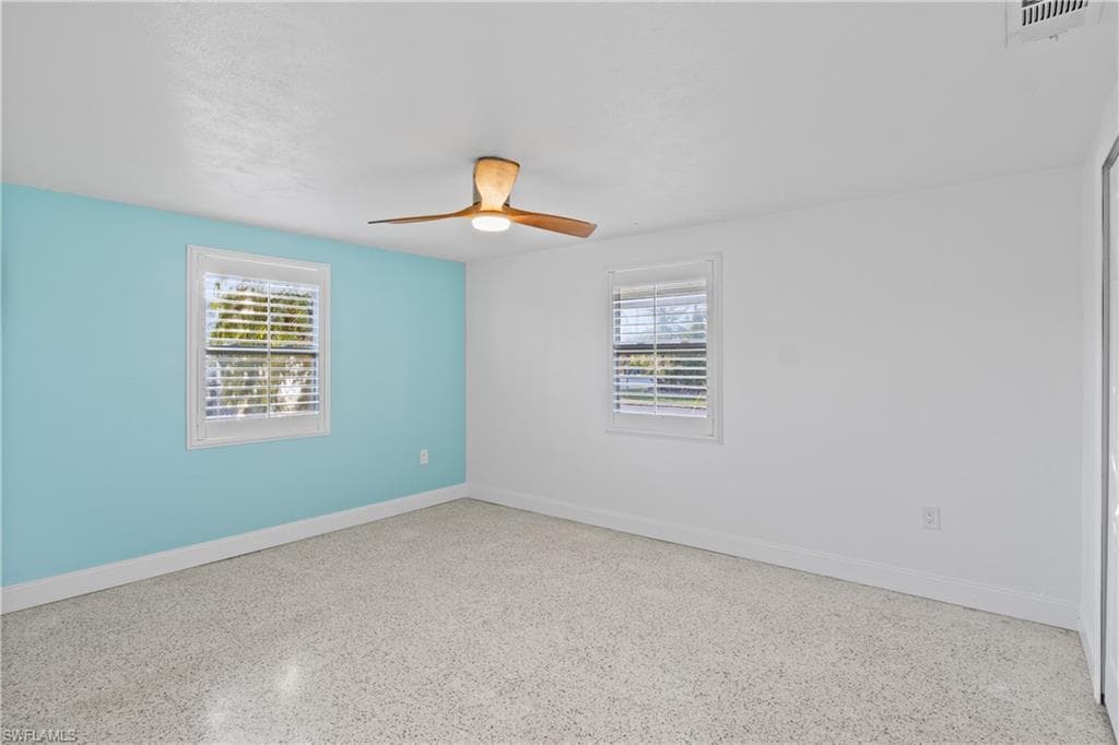 2631 Bayshore DR-17