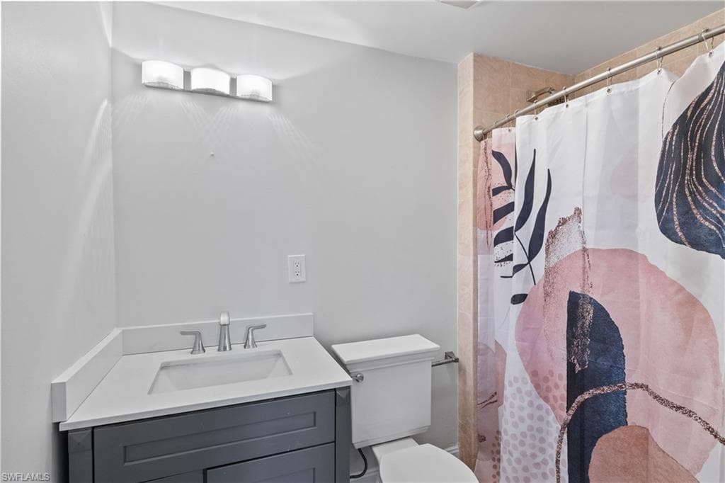 2631 Bayshore DR-16