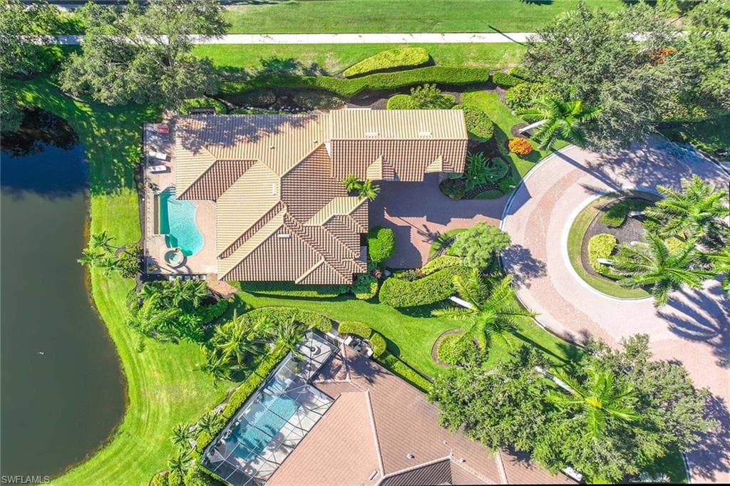 8752 Muirfield DR-6