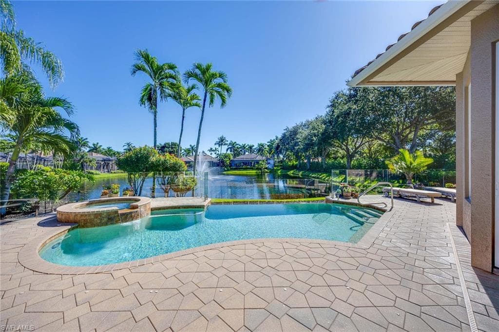 8752 Muirfield DR-30