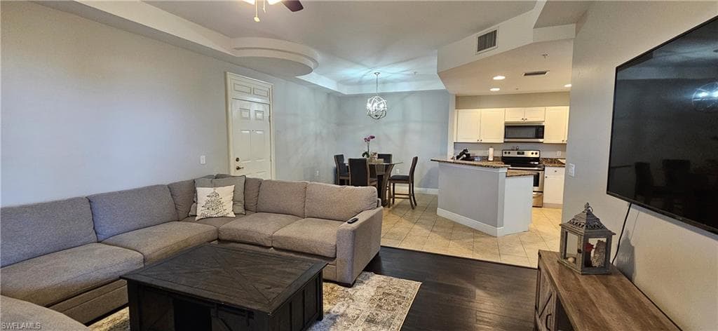 1502 SW 50th ST 104-6
