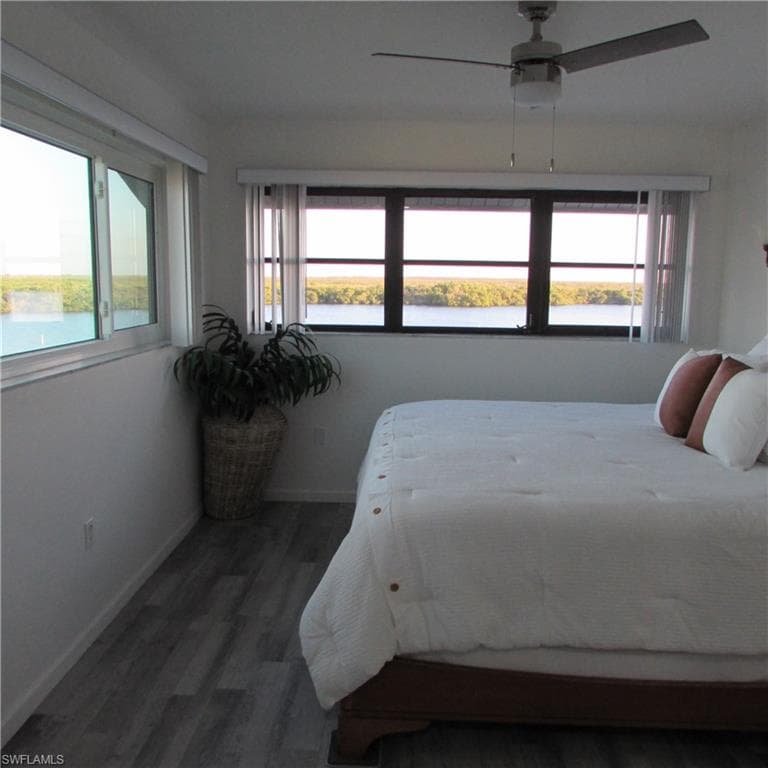 5371 Blue Crab CIR 1-45