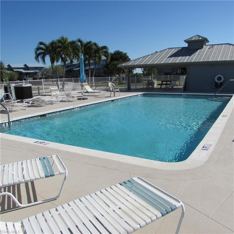 5371 Blue Crab CIR 1-25