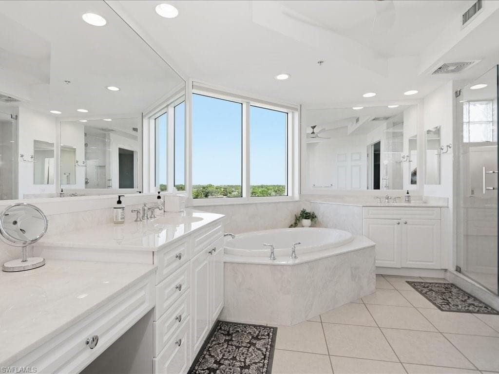 445 Cove Tower DR 704-13