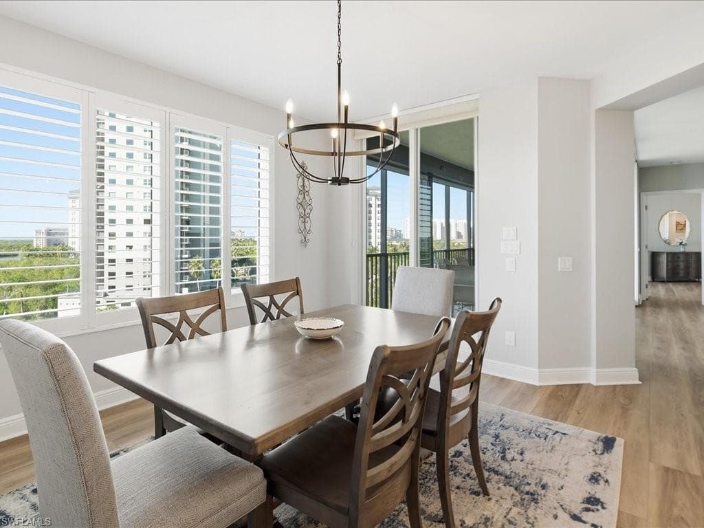 445 Cove Tower DR 704-1