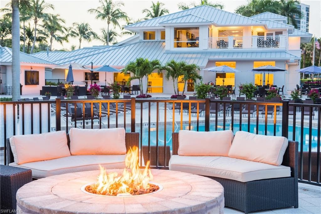 445 Cove Tower DR 704-31