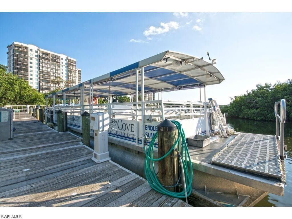 445 Cove Tower DR 704-29