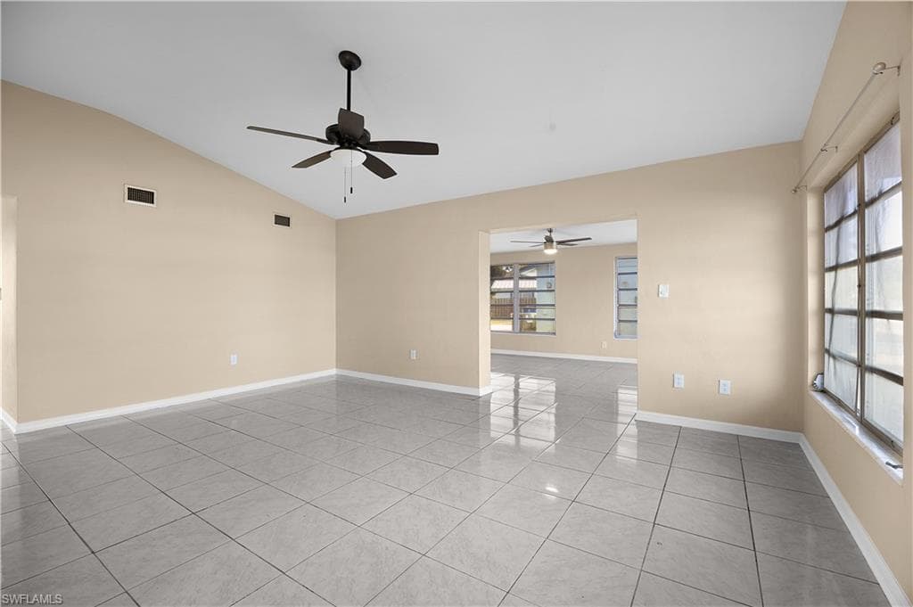 275 LAKEVIEW DR-3
