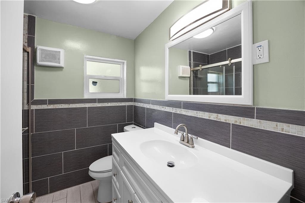275 LAKEVIEW DR-10