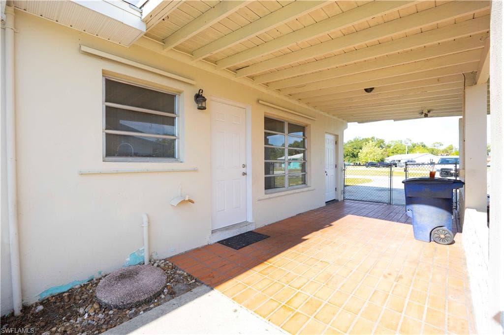275 LAKEVIEW DR-14