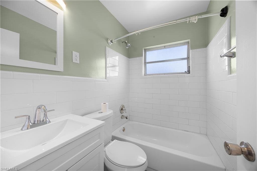 275 LAKEVIEW DR-11