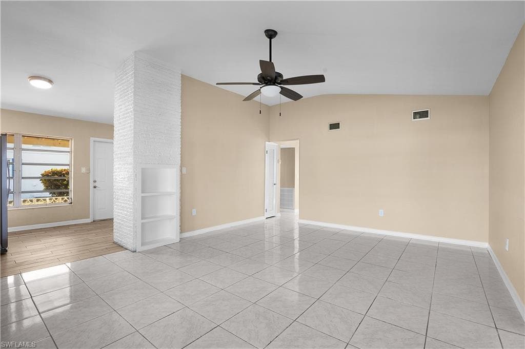 275 LAKEVIEW DR-4