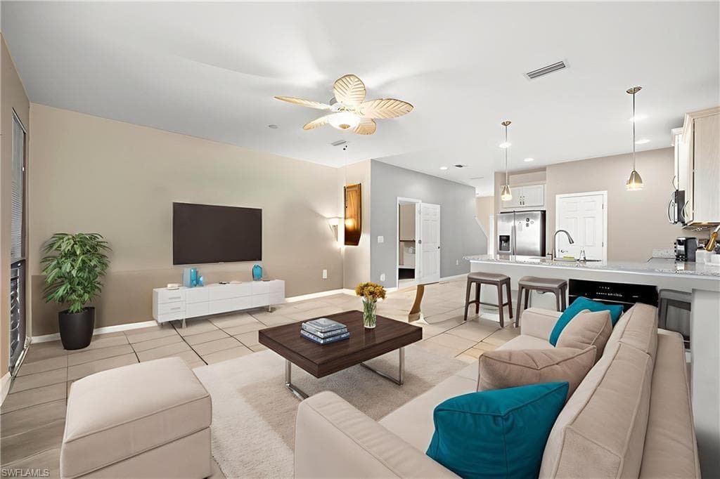 10820 Alvara WAY-13