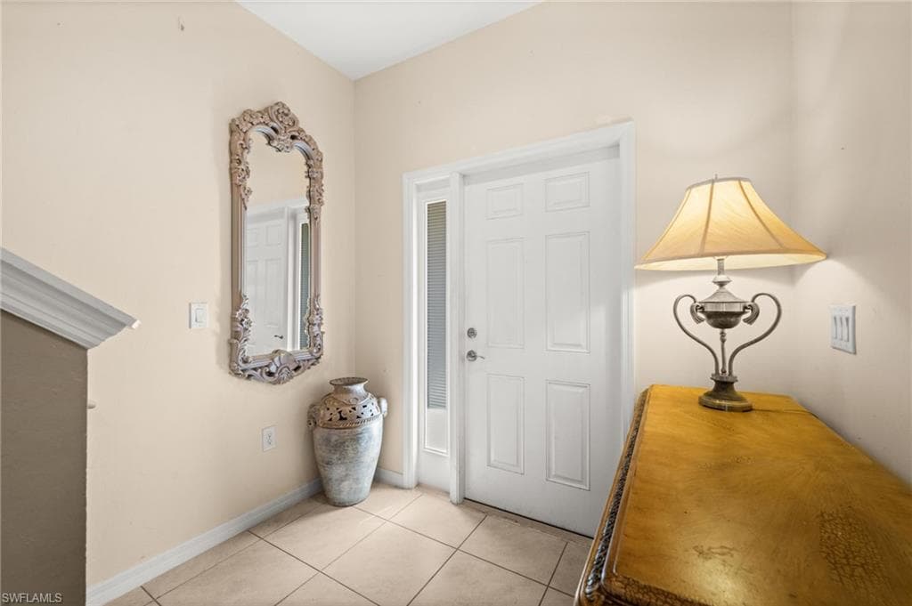 10820 Alvara WAY-22