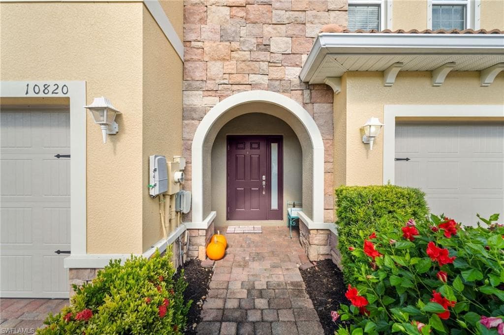 10820 Alvara WAY-7