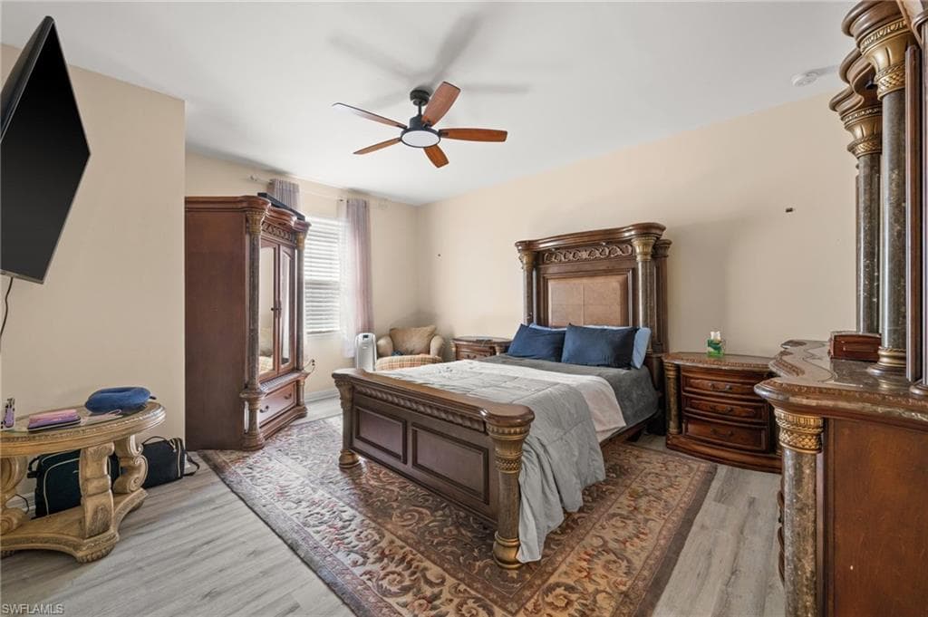 10820 Alvara WAY-14