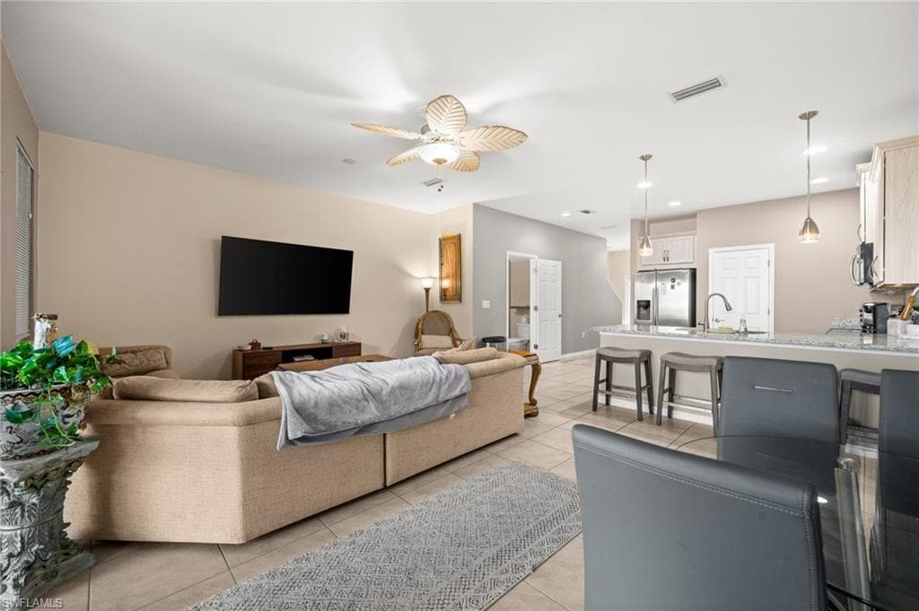 10820 Alvara WAY-31
