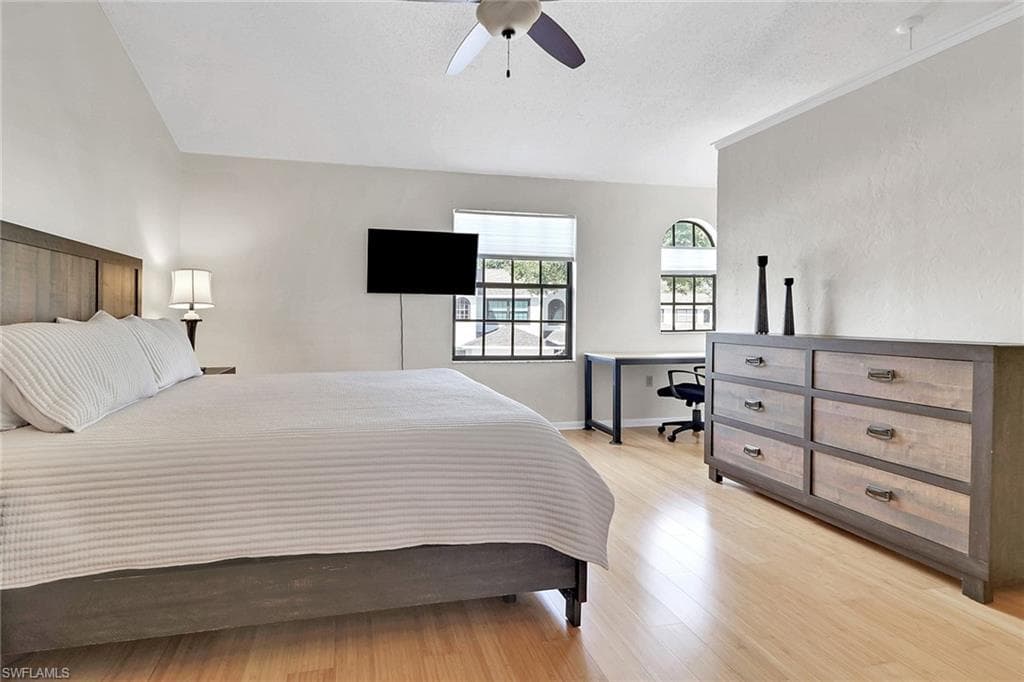 800 Meadowland DR H-14