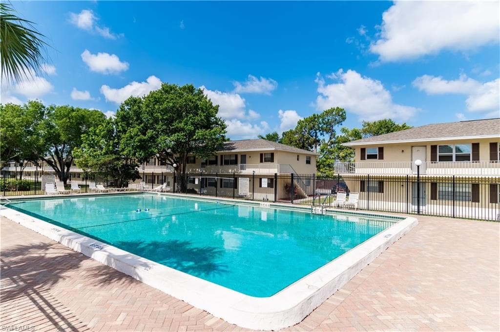 3325 Airport RD N T1-17