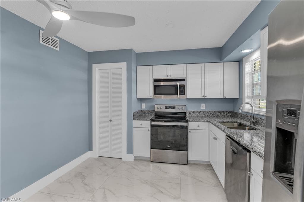 3325 Airport RD N T1-9