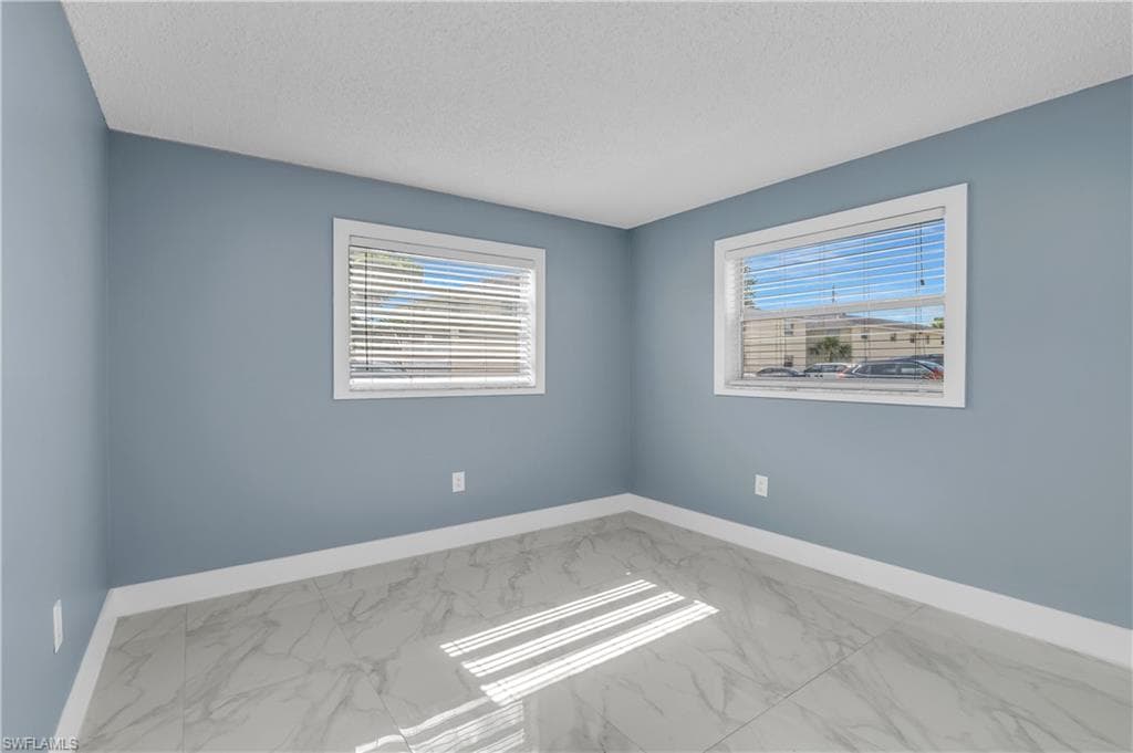 3325 Airport RD N T1-14