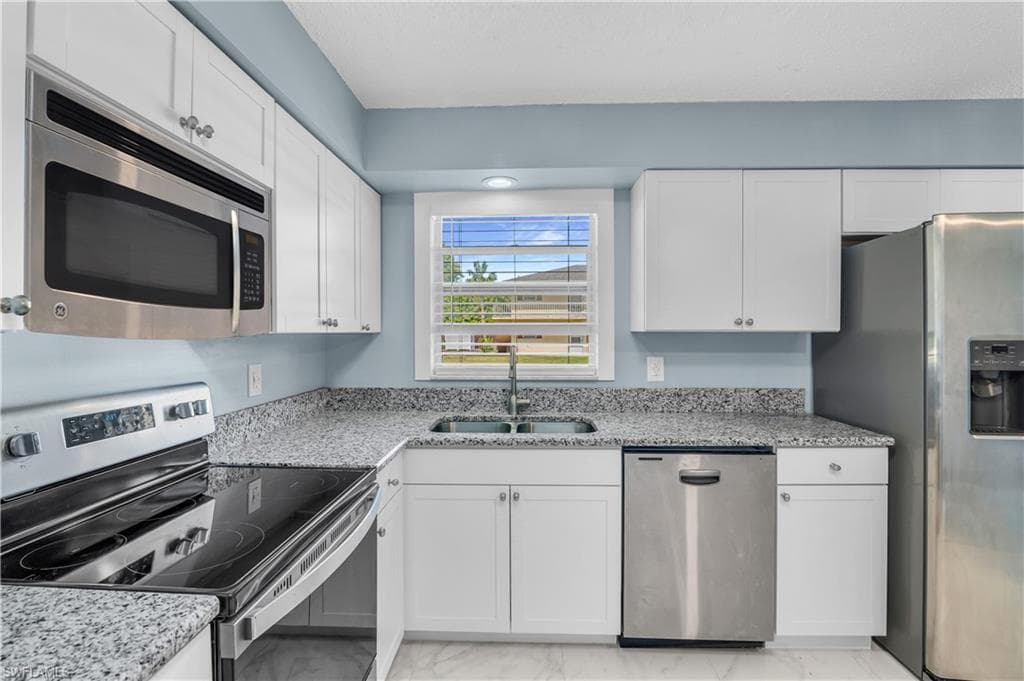 3325 Airport RD N T1-8