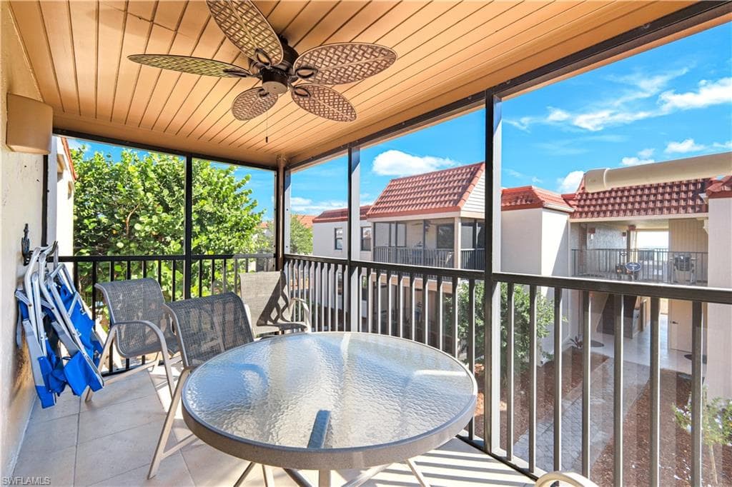 845 E Gulf DR 422-22