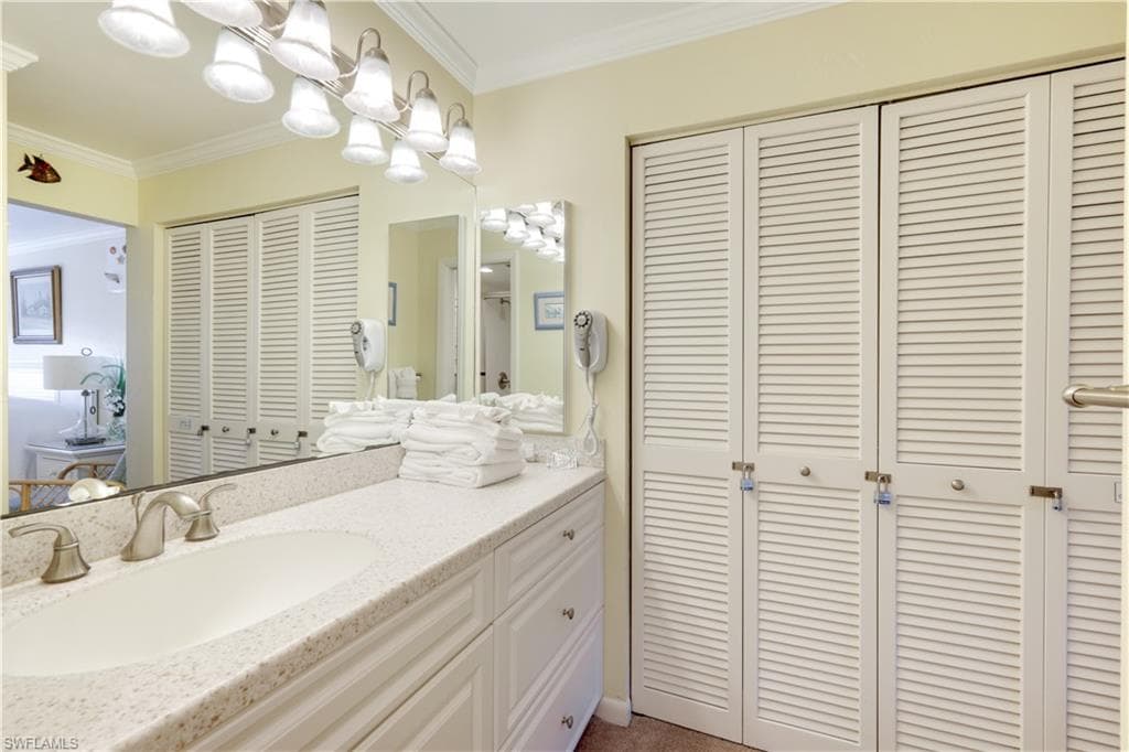 845 E Gulf DR 422-18