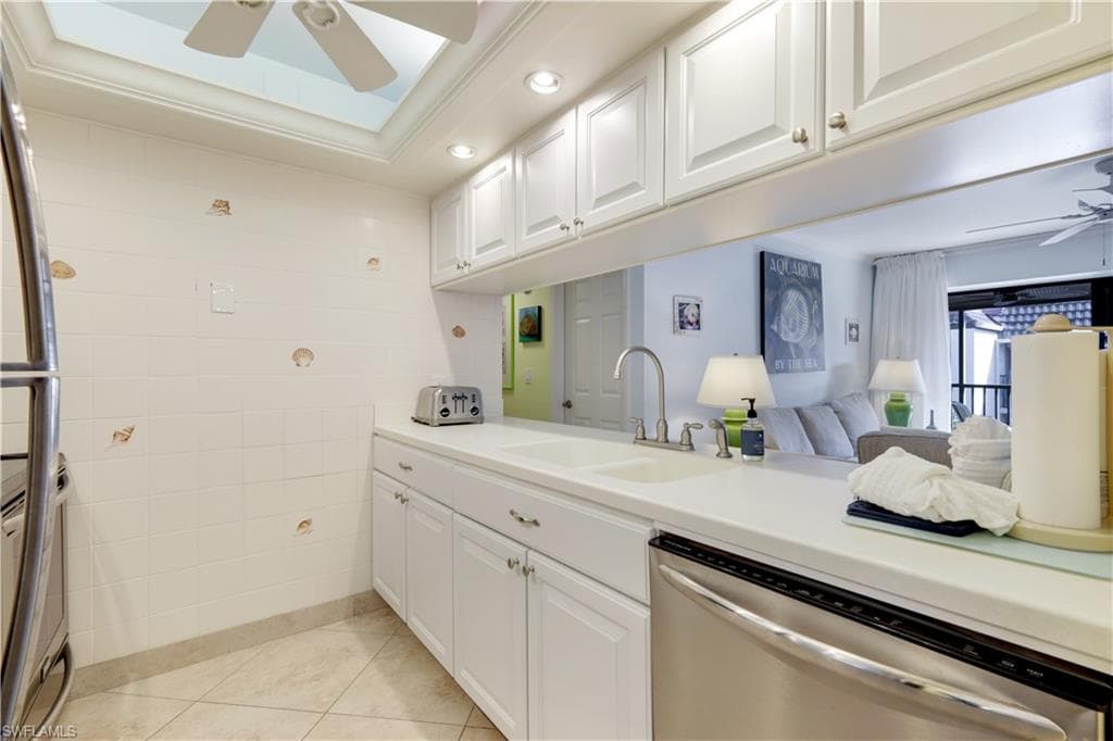 845 E Gulf DR 422-11