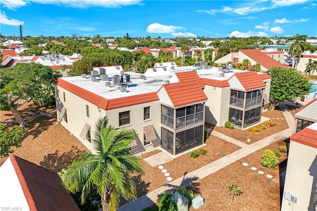 845 E Gulf DR 422-4