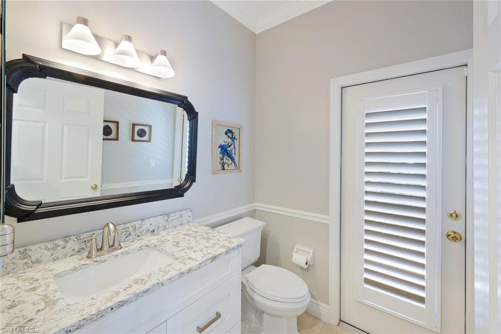 9261 Estero River CIR-32