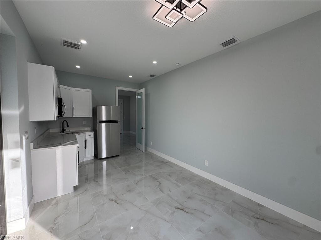 10474 Winnipeg ST-46