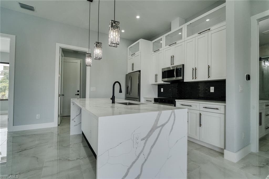 10474 Winnipeg ST-8