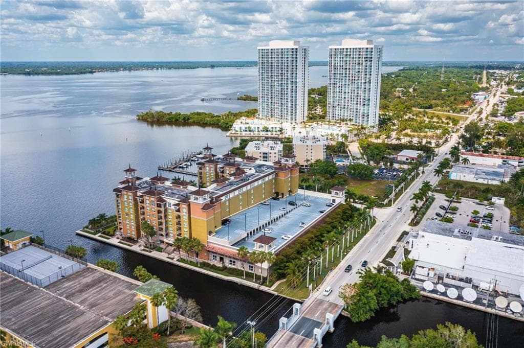 2825 Palm Beach BLVD 513-42