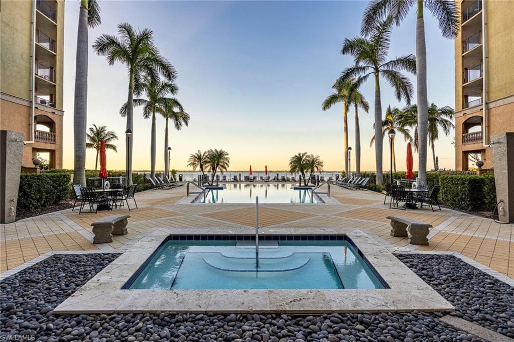 2825 Palm Beach BLVD 513-28