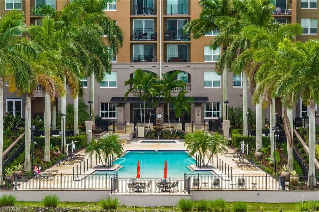 2825 Palm Beach BLVD 513-44
