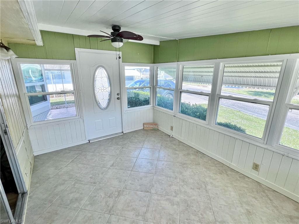 301 Dillard AVE-22