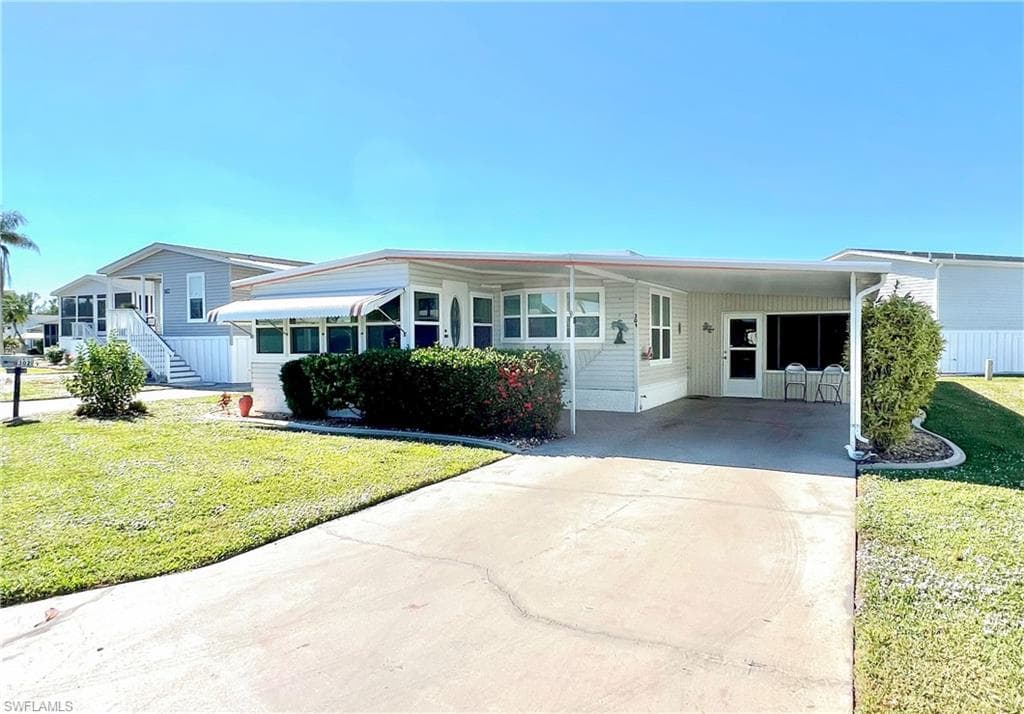 301 Dillard AVE-1