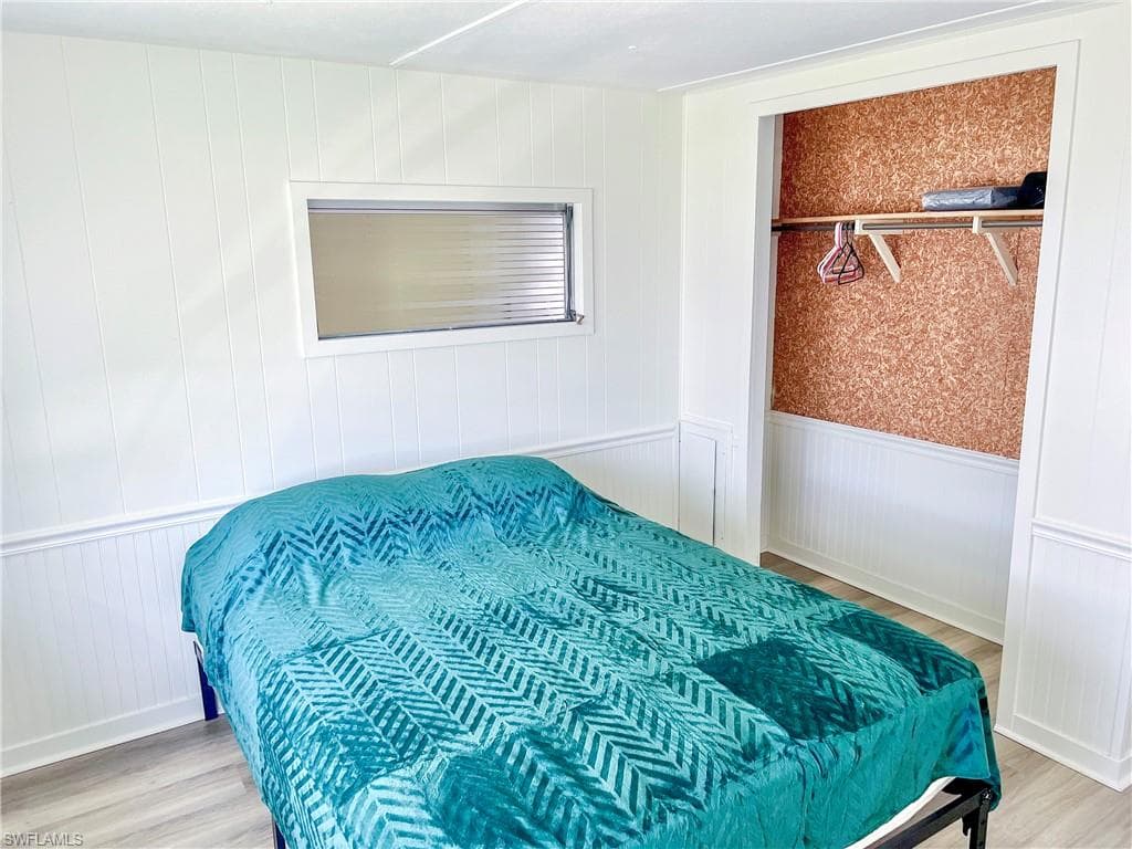301 Dillard AVE-18