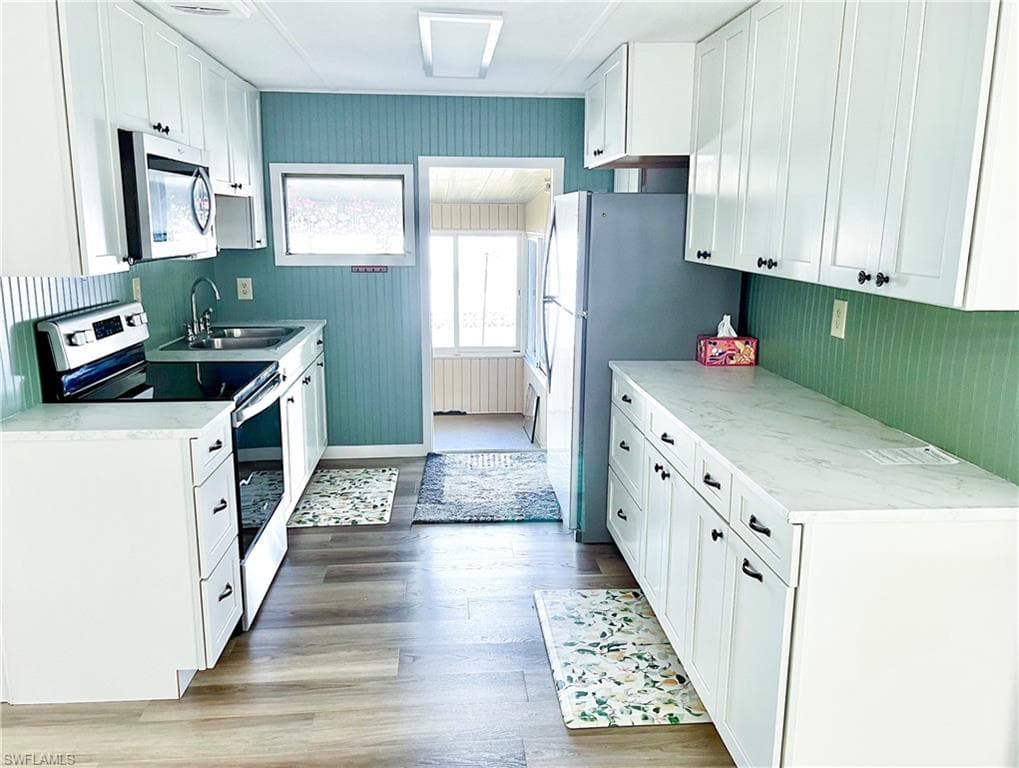 301 Dillard AVE-4